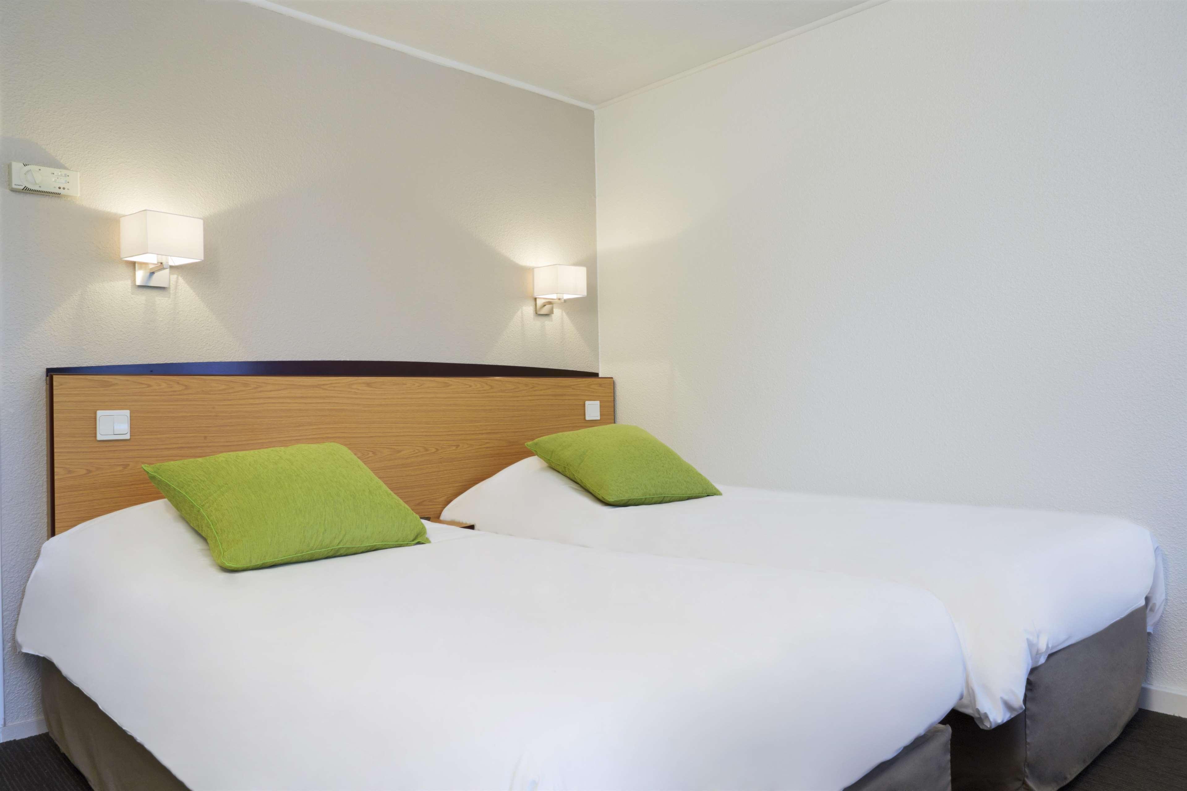 Campanile Lille - Lomme Hotel Buitenkant foto