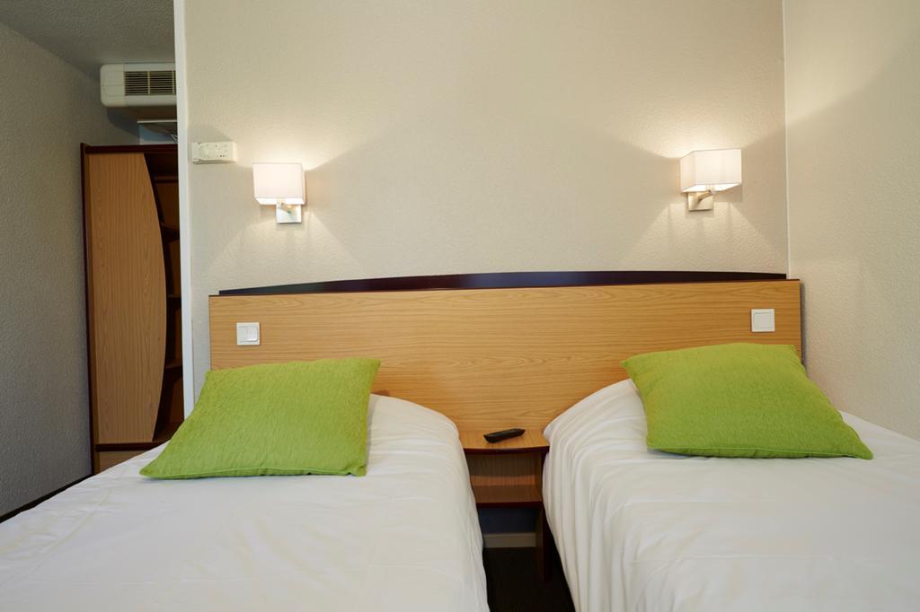 Campanile Lille - Lomme Hotel Buitenkant foto