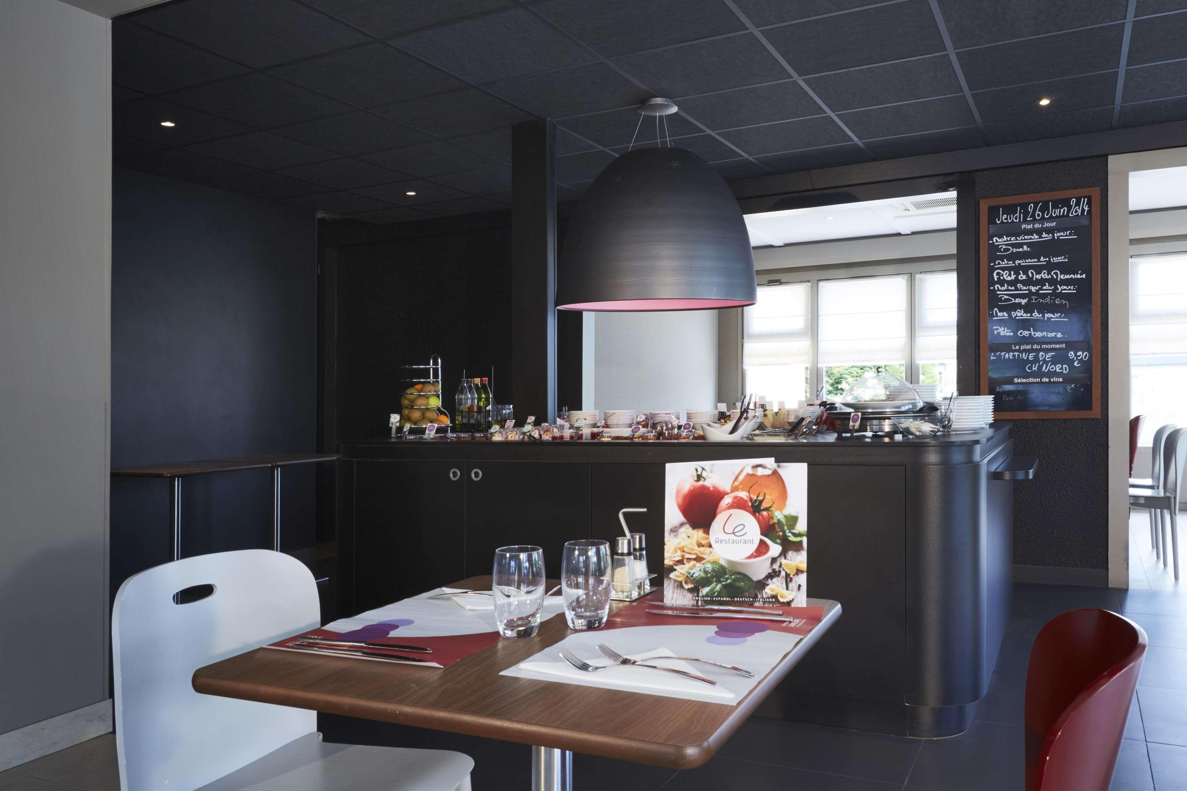 Campanile Lille - Lomme Hotel Buitenkant foto