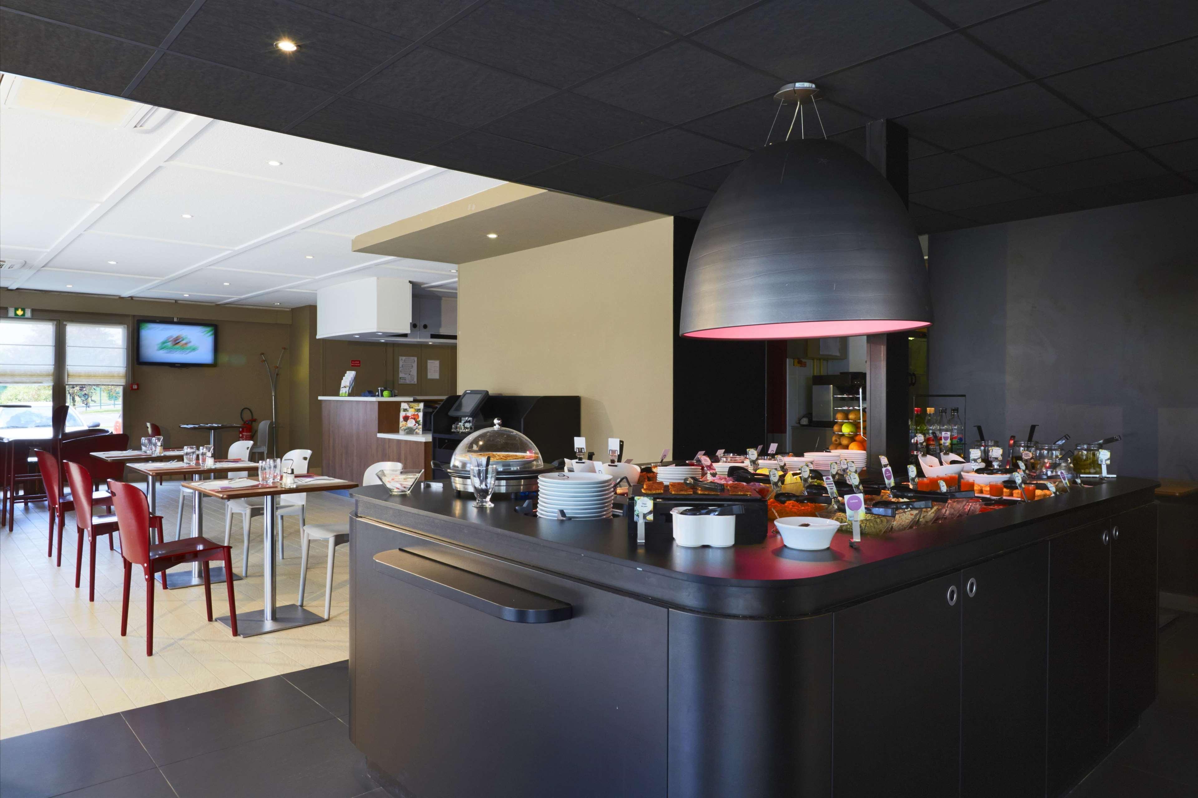 Campanile Lille - Lomme Hotel Buitenkant foto